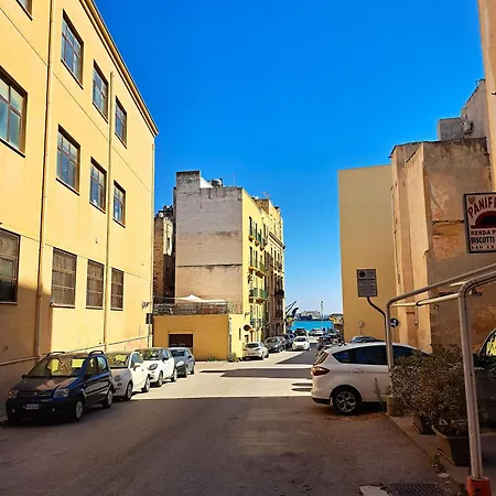 Apartment Bed Cammareri